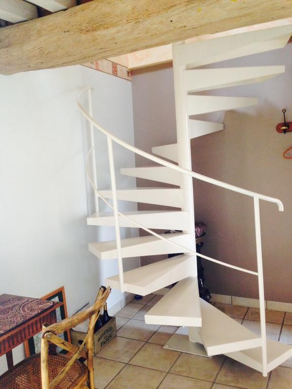 Le Vieux Chateau Bed and Breakfast Leynes Εξωτερικό φωτογραφία